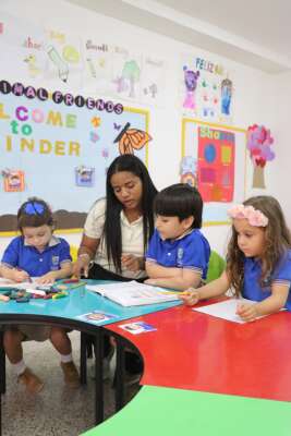 Foto Colegio Pinar del Prado #2