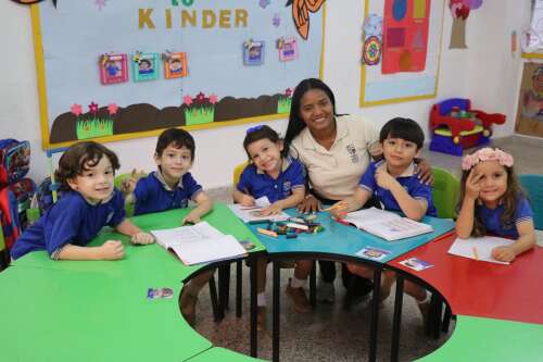 Foto Colegio Pinar del Prado #2