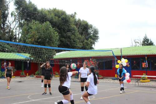Foto Colegio Educación Técnica Y Académica Célestin Freinet sede Norte #2