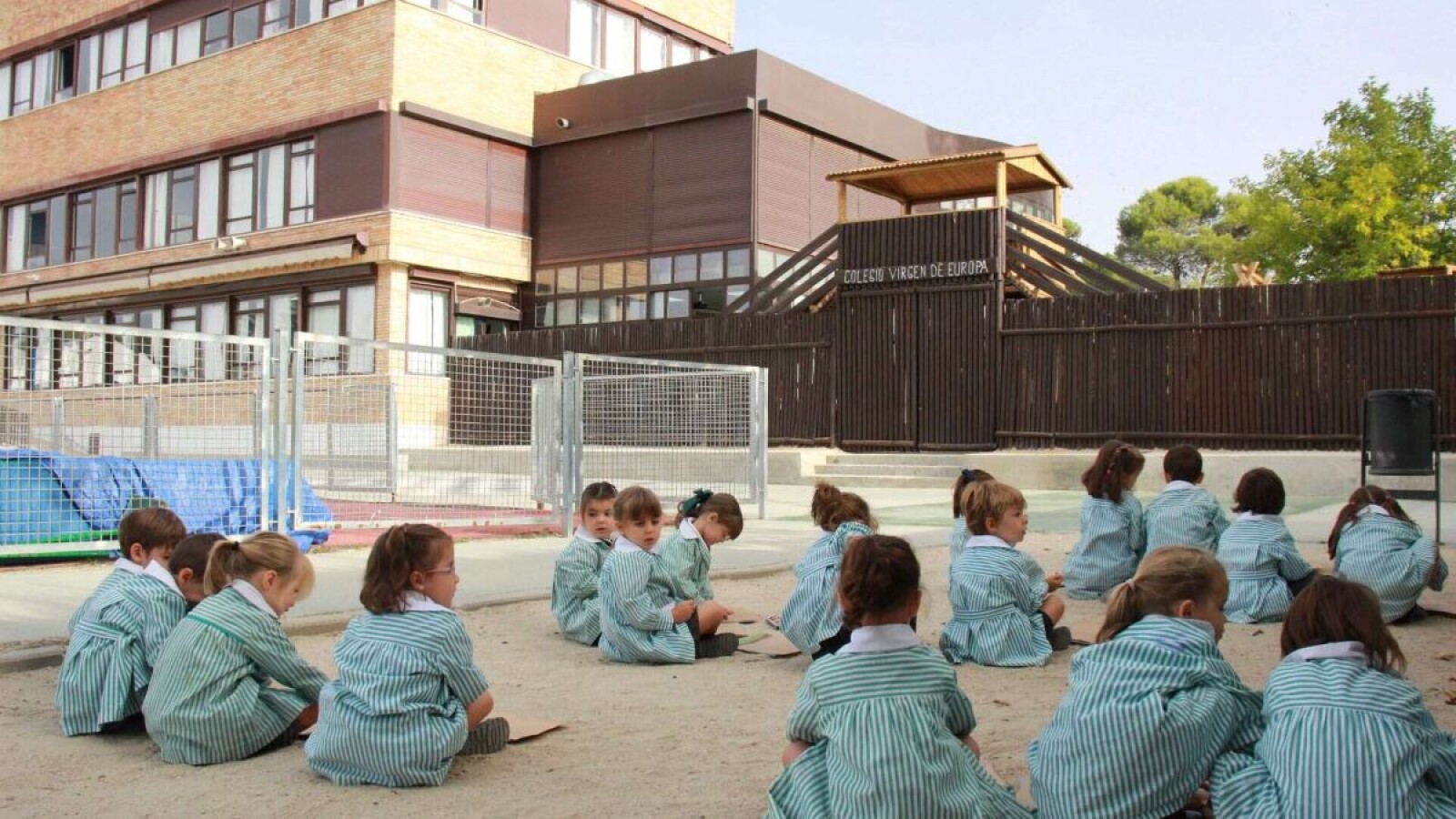 La OCDE visita el Colegio Virgen de Europa por sus resultados en PISA