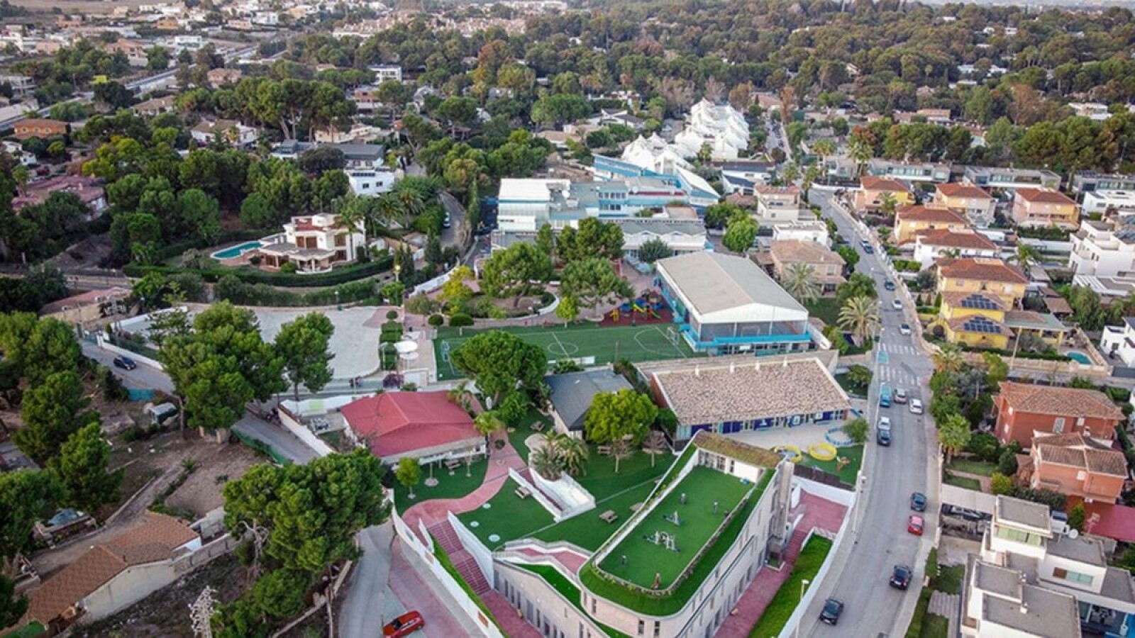 Cambridge House British International School: Open House el 28 de noviembre